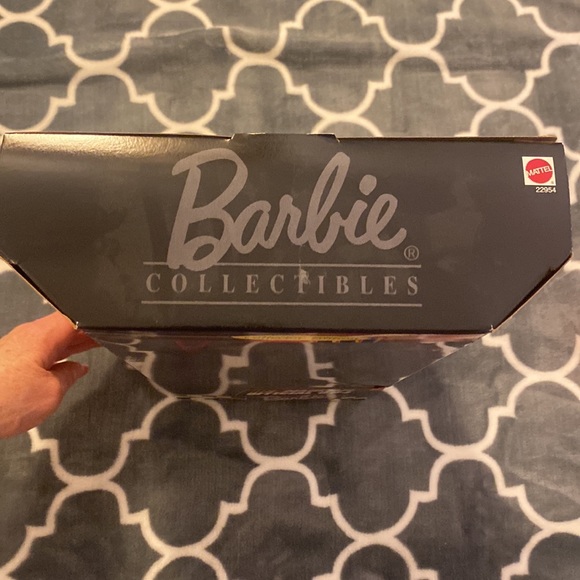 NRFB Nascar Barbie Official #94 - Bill Elliott box - McDonalds Sponsor clothing - Picture 8 of 9